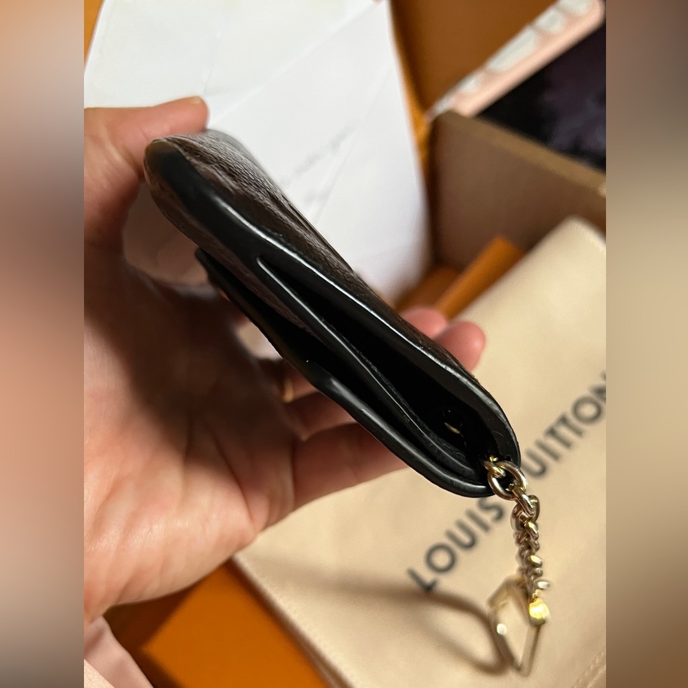 Sold Louis Vuitton Cles Empreinte Leather - Picture 4 of 13